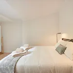 Fantastic With Balcony In Bica * Lisbon