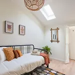 Fantastic With Balcony In Bica * Lisbon