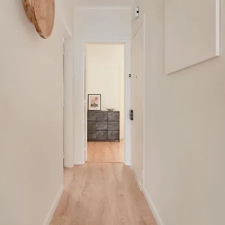 Fantastic With Balcony In Bica * Lisbon