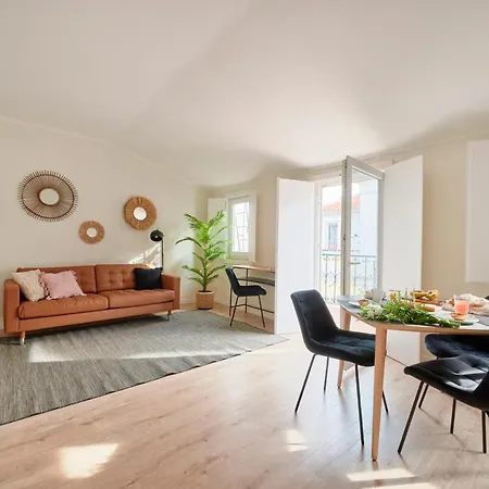 Apartment Fantastic With Balcony In Bica