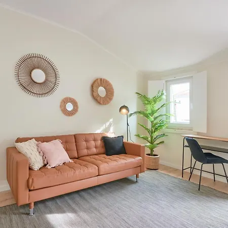Appartement Fantastic With Balcony In Bica