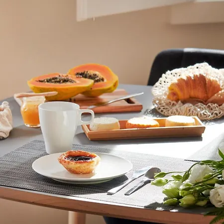 아파트 Fantastic With Balcony In Bica *