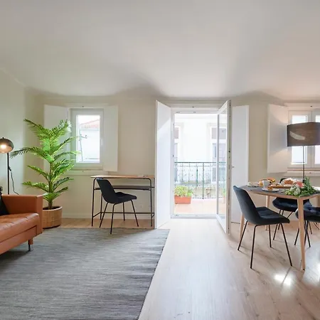 Fantastic With Balcony In Bica Апартаменты Лиссабон