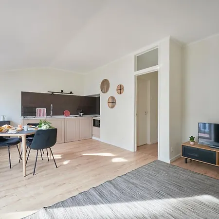 Fantastic With Balcony In Bica Apartmán