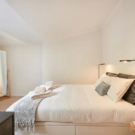 Апартаменты Fantastic With Balcony In Bica *
